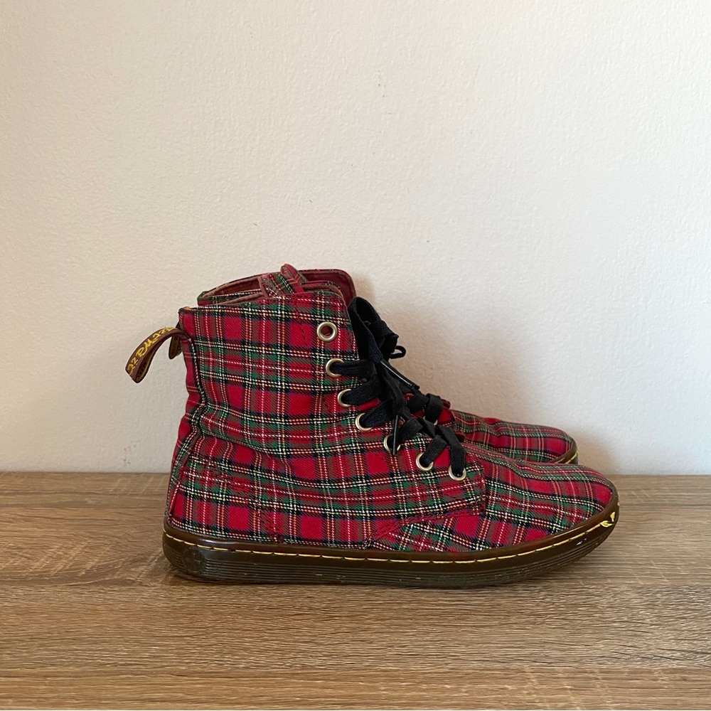 Doc Marten Hackney plaid boots canvas sz 6 woman’s